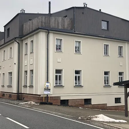 Sovi Hnizdo De Luxe *