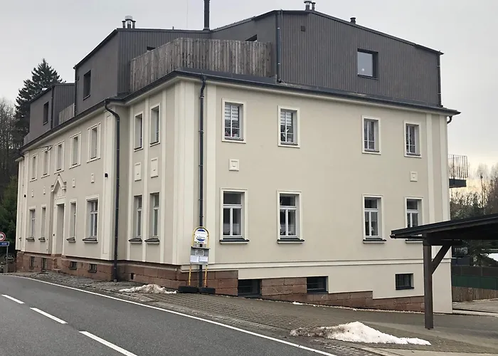 Sovi Hnizdo De Luxe *